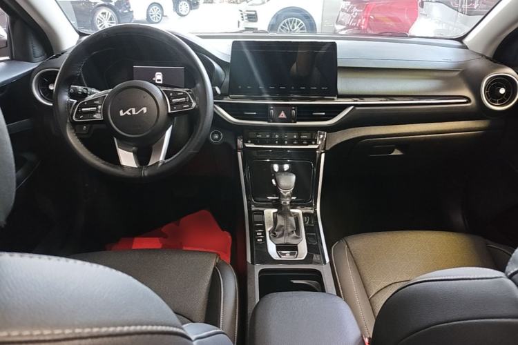 Used Kia K3 2021 Revised 1.5L CVT Fashion Edition Center Console