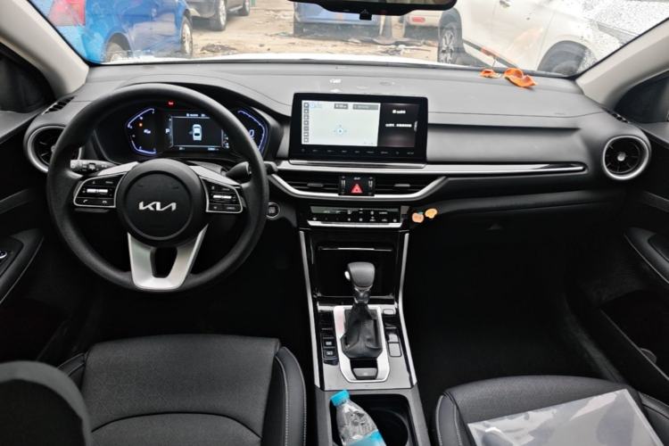 Used Kia K3 2021 Revised 1.5L CVT Fashion Edition Center Console