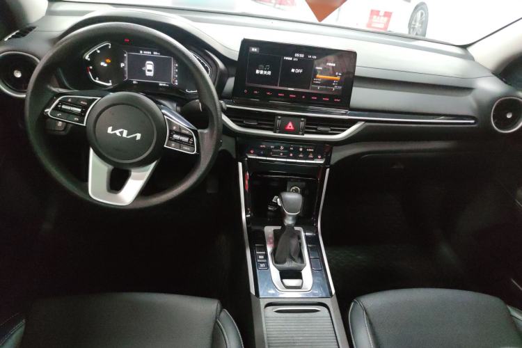 Used Kia K3 2021 Revised 1.5L CVT Fashion Edition Center Console