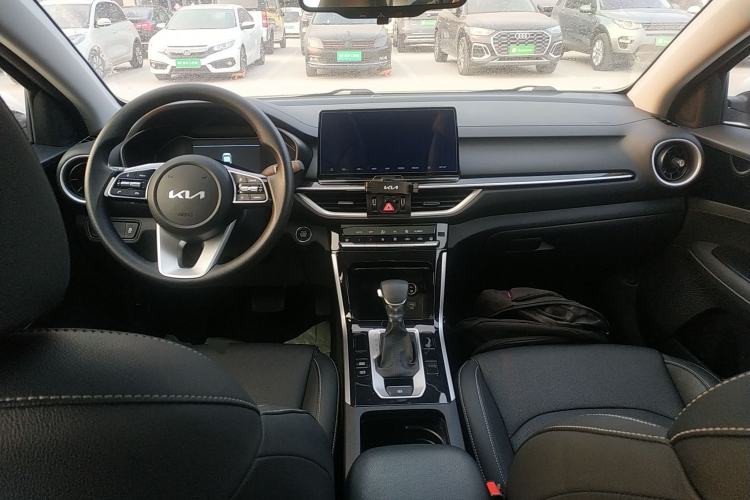 Used Kia K3 2021 Revised 1.5L CVT Fashion Edition Center Console