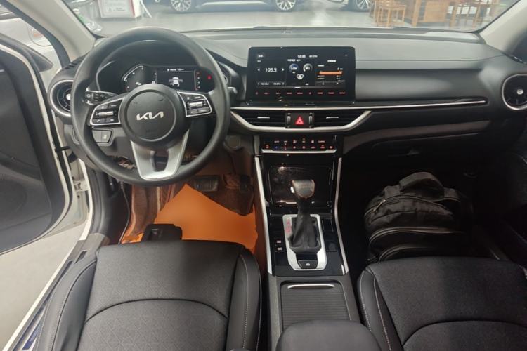 Used Kia K3 2021 Revised 1.5L CVT Fashion Edition Center Console