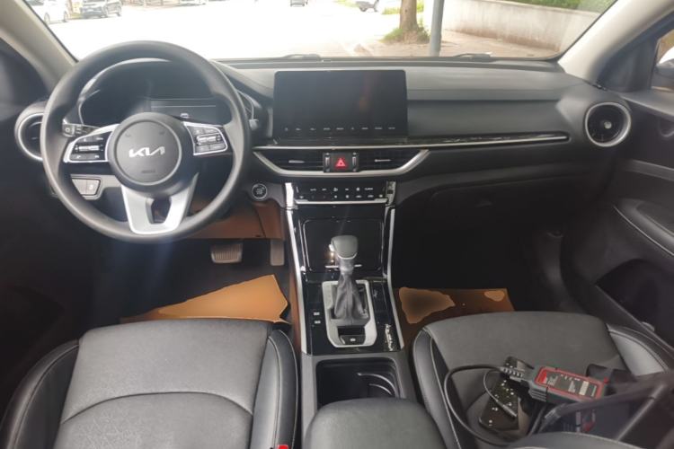 Used Kia K3 2021 Revised 1.5L CVT Fashion Edition Center Console