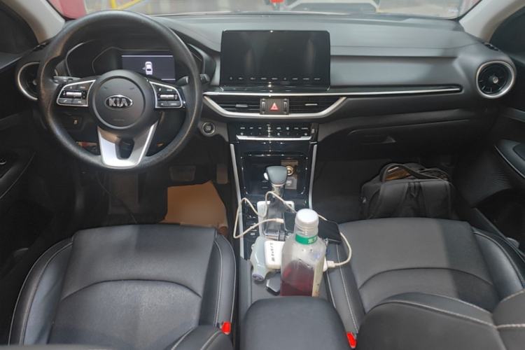Used Kia K3 2021 1.5L CVT Fashion Edition Center Console