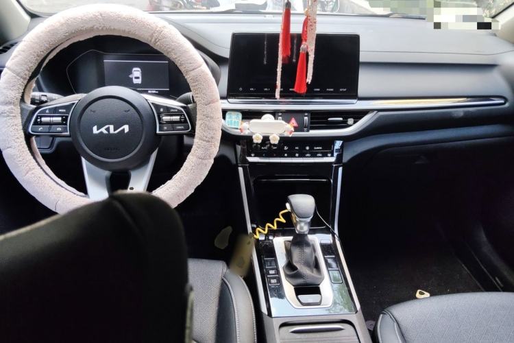 Used Kia K3 2021 Revised 1.5L CVT Fashion Edition Center Console