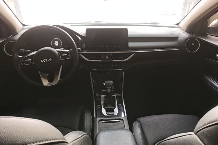 Used Kia K3 2021 Revised 1.5L CVT Fashion Edition Center Console