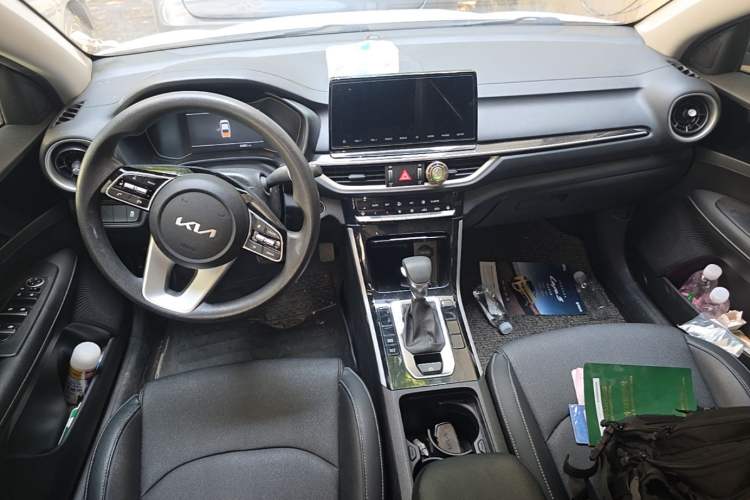 Used Kia K3 2021 Revised 1.5L CVT Fashion Edition Center Console