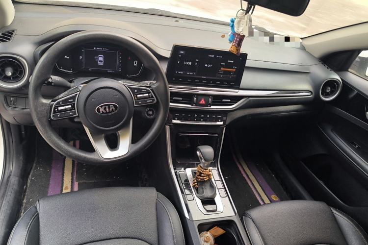 Used Kia K3 2021 1.5L CVT Fashion Edition Center Console