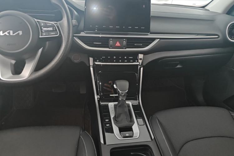 Used Kia K3 2021 Revised 1.5L CVT Fashion Edition Center Console