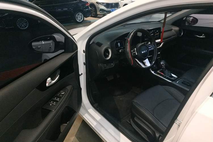 Used Kia K3 2021 Revised 1.5L CVT Fashion Edition Driver Seat