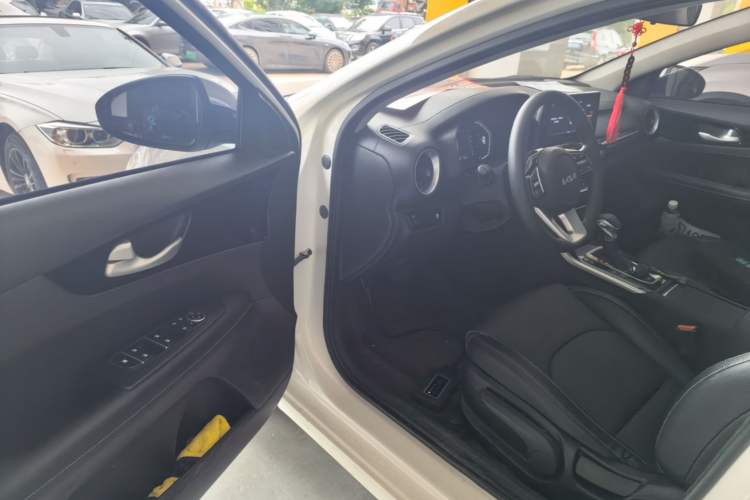 Used Kia K3 2021 Revised 1.5L CVT Youth Edition Driver Seat
