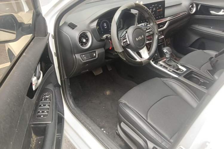 Used Kia K3 2021 Revised 1.5L CVT Fashion Edition Driver Seat