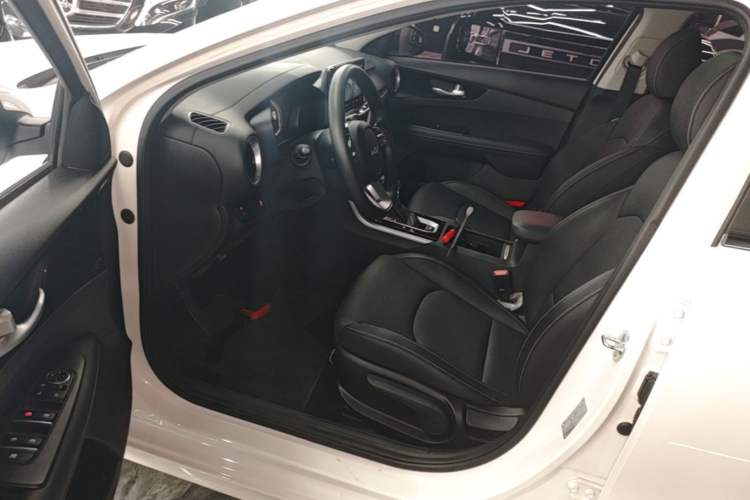 Used Kia K3 2021 Revised 1.5L CVT Fashion Edition Driver Seat