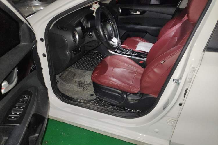 Used Kia K3 2021 1.5L CVT Fashion Edition Driver Seat