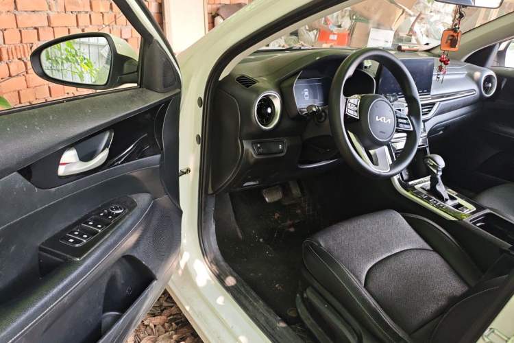 Used Kia K3 2021 Revised 1.5L CVT Fashion Edition Driver Seat