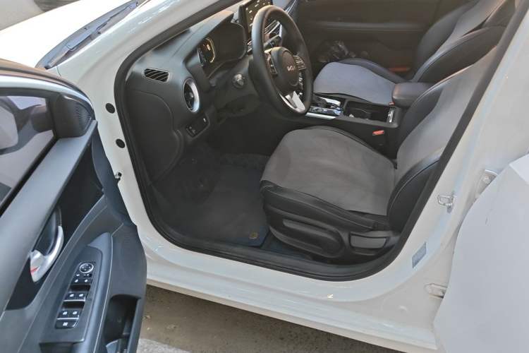 Used Kia K3 2021 Revised 1.5L CVT Fashion Edition Driver Seat