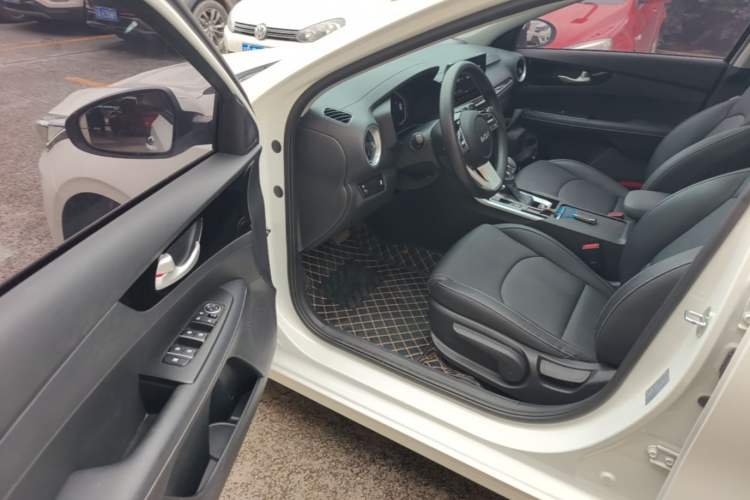 Used Kia K3 2021 Revised 1.5L CVT Fashion Edition Driver Seat