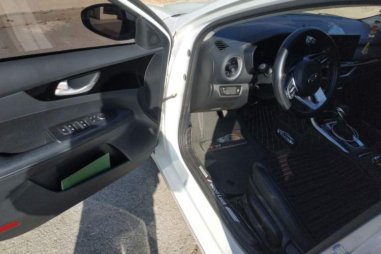 Used Kia K3 2021 1.5L CVT Fashion Edition Driver Seat