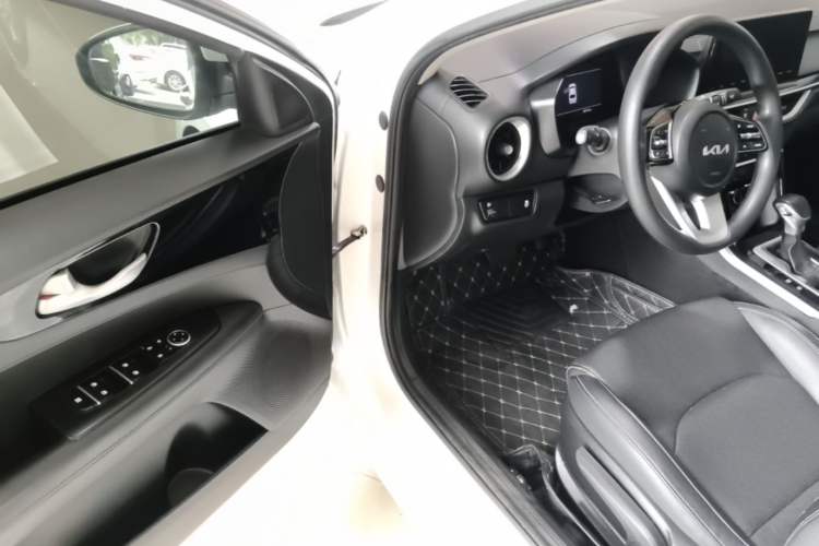 Used Kia K3 2021 Revised 1.5L CVT Fashion Edition Driver Seat
