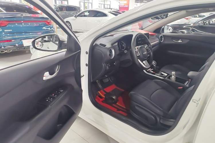Used Kia K3 2021 1.5L CVT Youth Edition Driver Seat