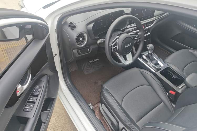 Used Kia K3 2021 Revised 1.5L CVT Fashion Edition Driver Seat
