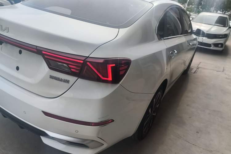 Used Kia K3 2021 Revised 1.5L CVT Fashion Edition Exterior 3
