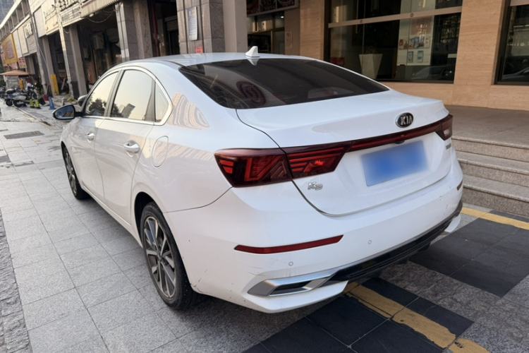 Used Kia K3 2021 1.5L CVT Fashion Edition Exterior 3