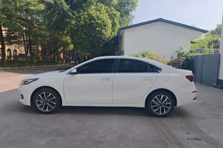 Used Kia K3 2021 Revised 1.5L CVT Fashion Edition Exterior 3