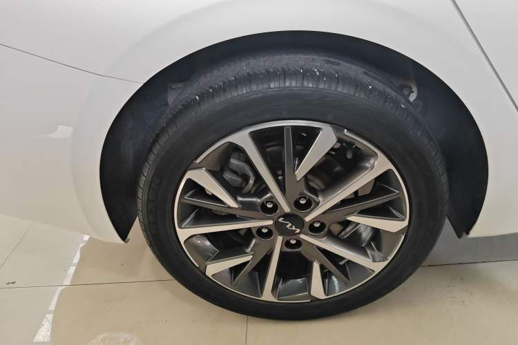 Used Kia K3 2021 Revised 1.5L CVT Fashion Edition Exterior 5