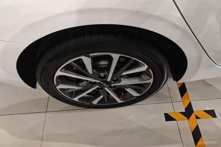 Used Kia K3 2021 Revised 1.5L CVT Fashion Edition Exterior 5