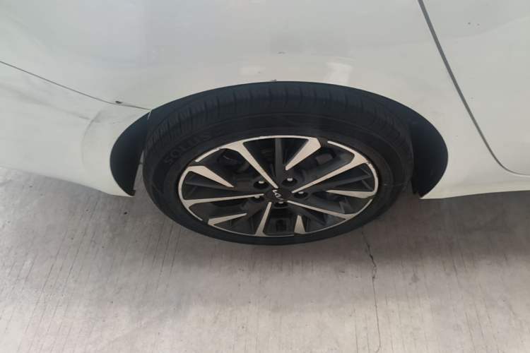 Used Kia K3 2021 Revised 1.5L CVT Fashion Edition Exterior 5