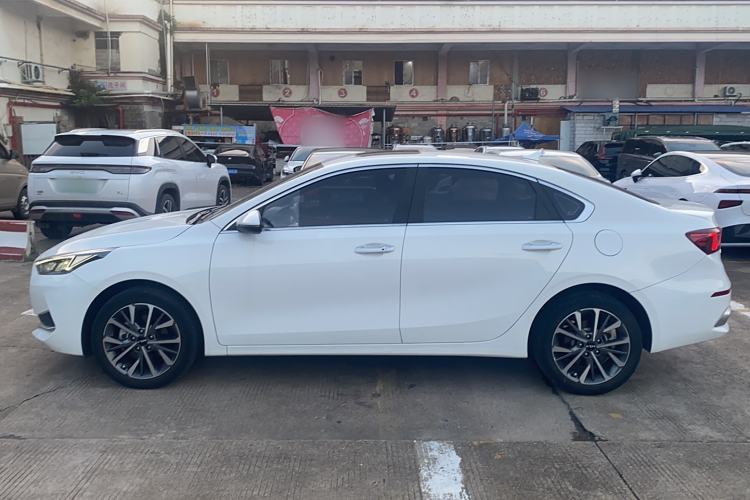 Used Kia K3 2021 Revised 1.5L CVT Fashion Edition Exterior 5