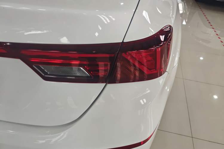 Used Kia K3 2021 Revised 1.5L CVT Fashion Edition Exterior 6