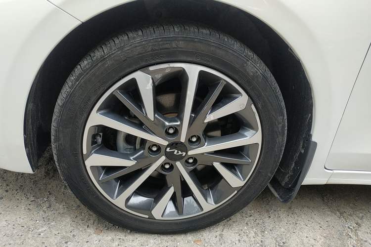 Used Kia K3 2021 Revised 1.5L CVT Fashion Edition Exterior 7