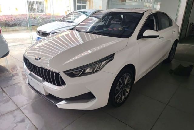 Ojetý Kia K3 2021 1.5L CVT Fashion Edition