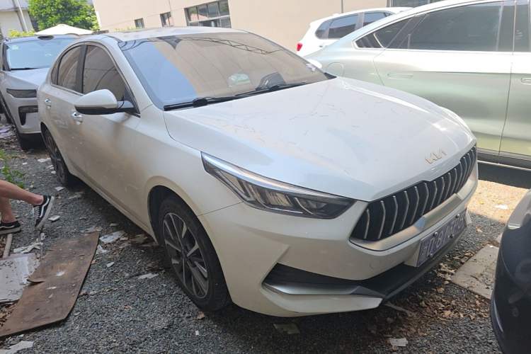 Used Kia K3 2021 Revised 1.5L CVT Fashion Edition Front Right 45 Deg
