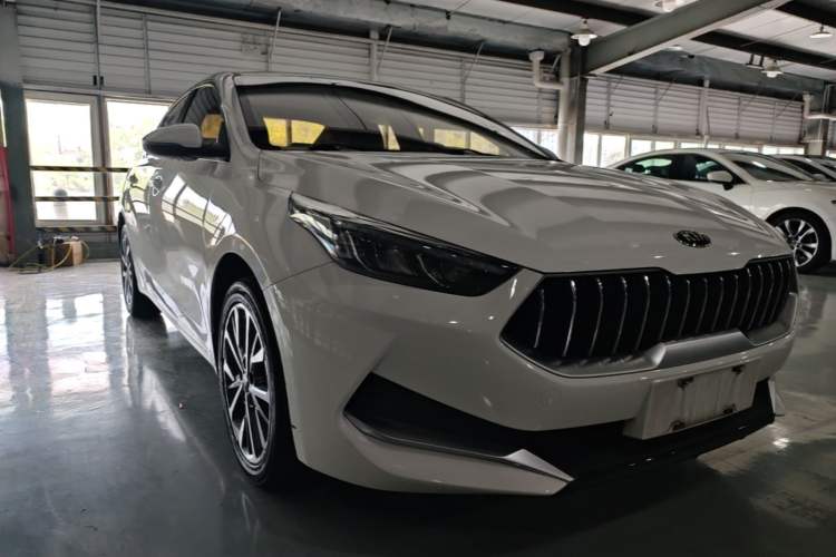 Used Kia K3 2021 1.5L CVT Fashion Edition Front Right 45 Deg