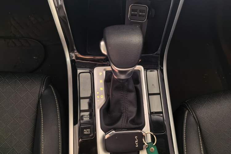 Used Kia K3 2021 Revised 1.5L CVT Youth Edition Gear Lever