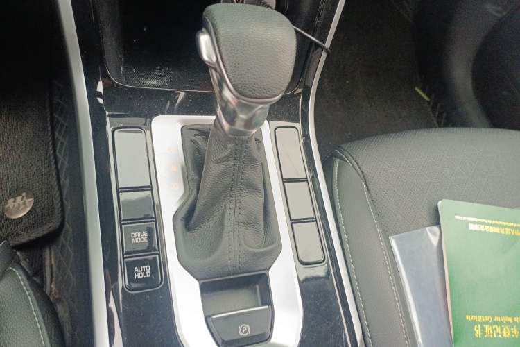 Used Kia K3 2021 Revised 1.5L CVT Fashion Edition Gear Lever