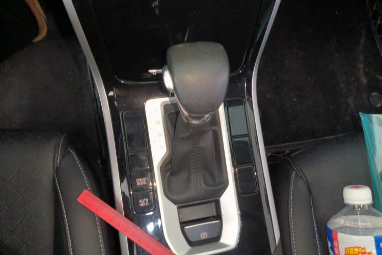 Used Kia K3 2021 Revised 1.5L CVT Fashion Edition Gear Lever