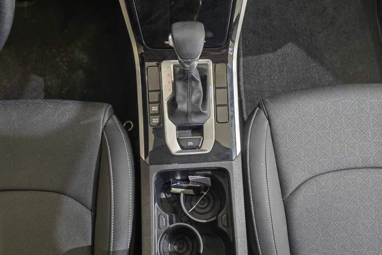 Used Kia K3 2021 Revised 1.5L CVT Fashion Edition Gear Lever