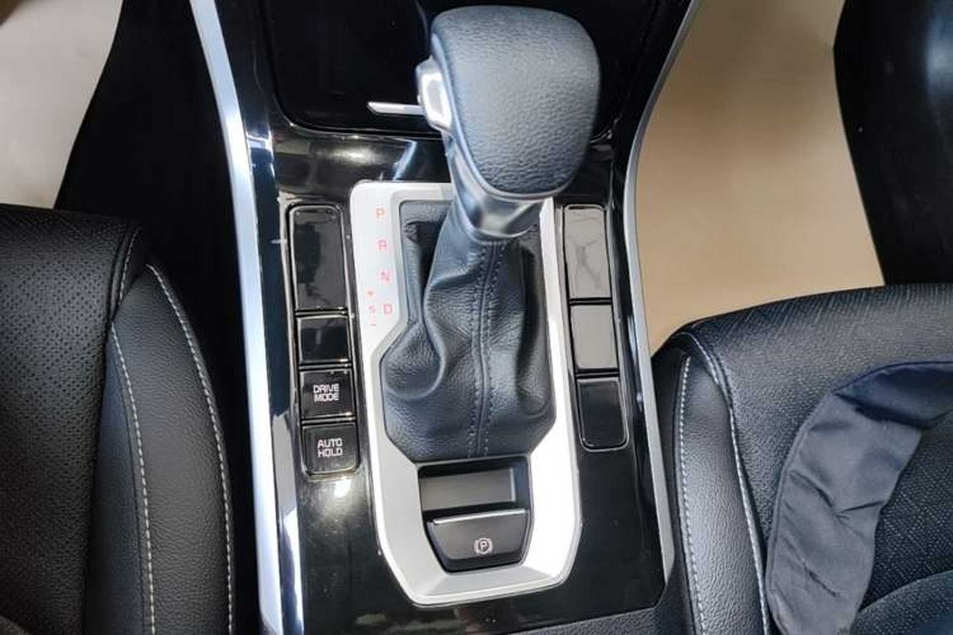 Used Kia K3 2021 Revised 1.5L CVT Fashion Edition Gear Lever
