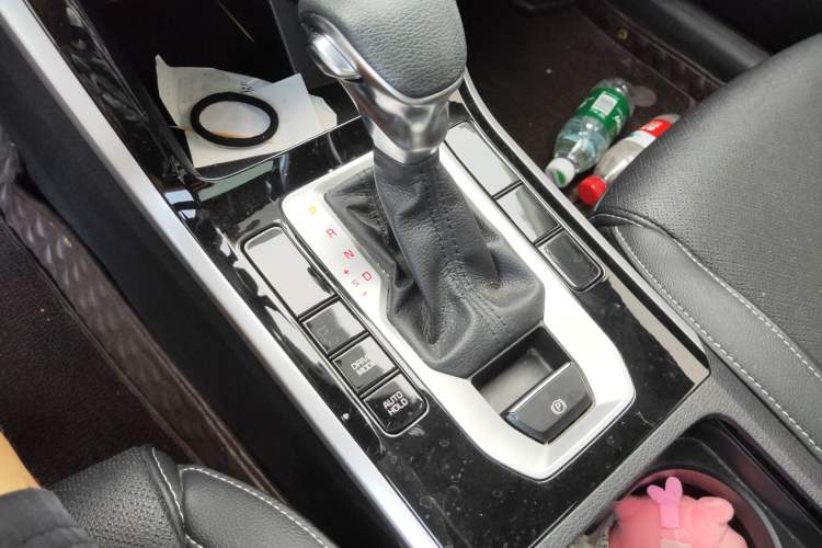 Used Kia K3 2021 Revised 1.5L CVT Fashion Edition Gear Lever