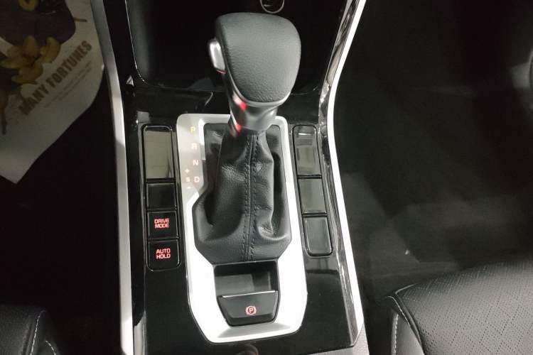 Used Kia K3 2021 Revised 1.5L CVT Fashion Edition Gear Lever