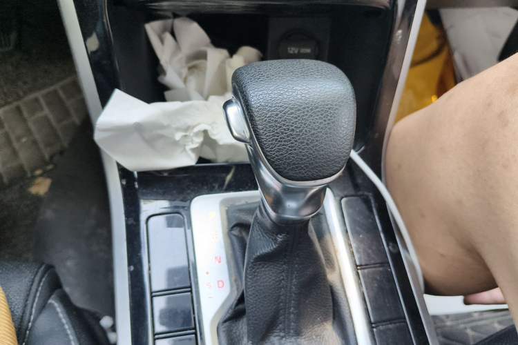 Used Kia K3 2021 Revised 1.5L CVT Fashion Edition Gear Lever