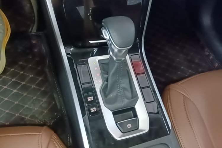 Used Kia K3 2021 1.5L CVT Youth Edition Gear Lever