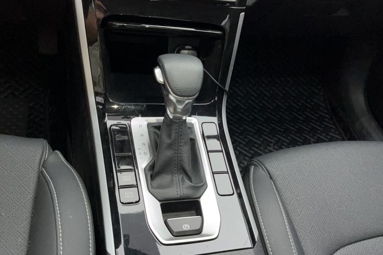 Used Kia K3 2021 Revised 1.5L CVT Fashion Edition Gear Lever