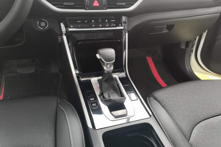 Used Kia K3 2021 1.5L CVT Fashion Edition Gear Lever
