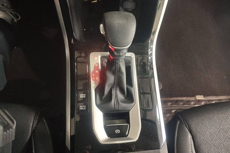 Used Kia K3 2021 Revised 1.5L CVT Fashion Edition Gear Lever
