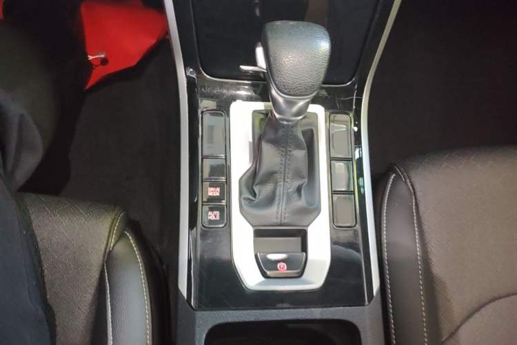 Used Kia K3 2021 Revised 1.5L CVT Fashion Edition Gear Lever