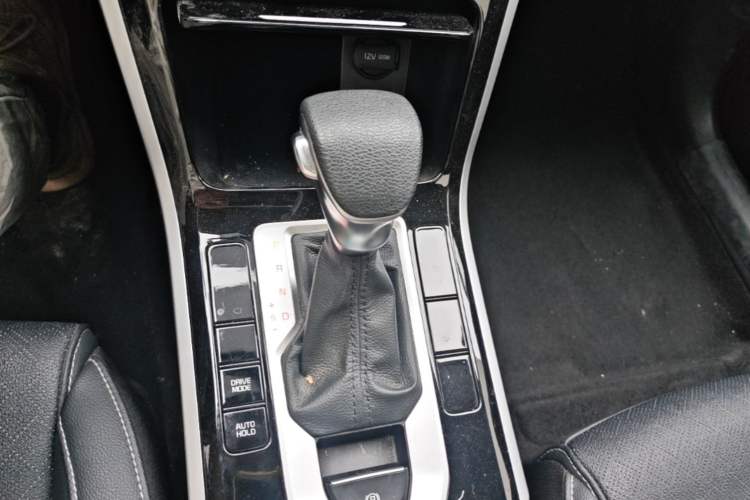 Used Kia K3 2021 Revised 1.5L CVT Fashion Edition Gear Lever